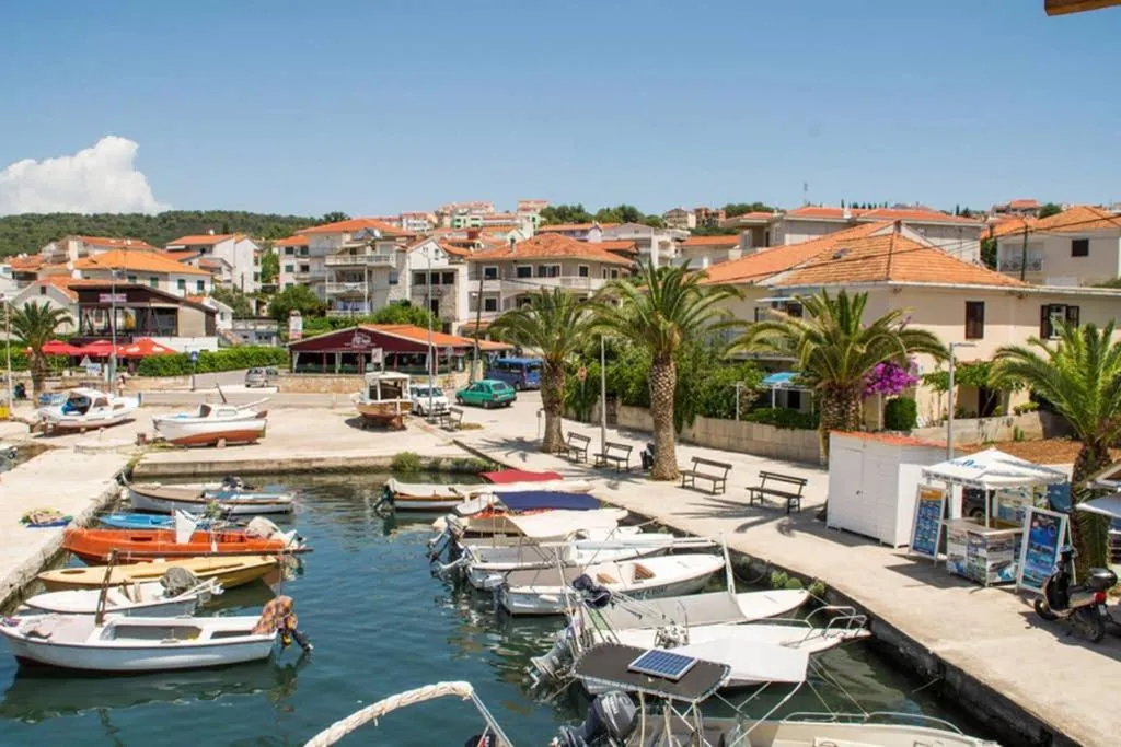 Apartment Nikol, Trogir, Croaţia