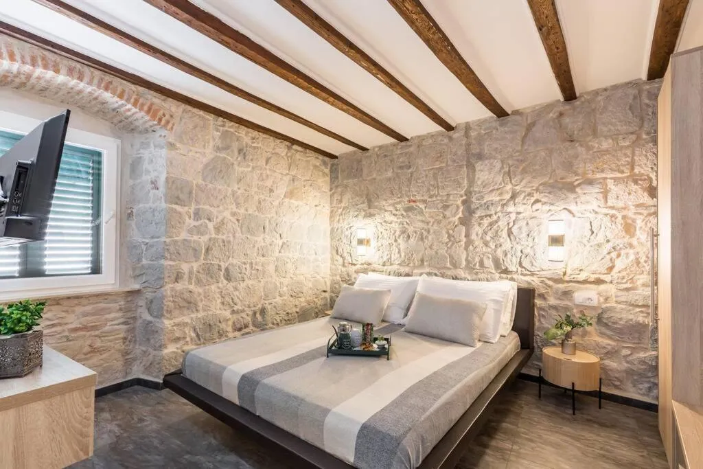 Where Modern meets History LUX Guest Suite OLDTOWN, Split, Croaţia