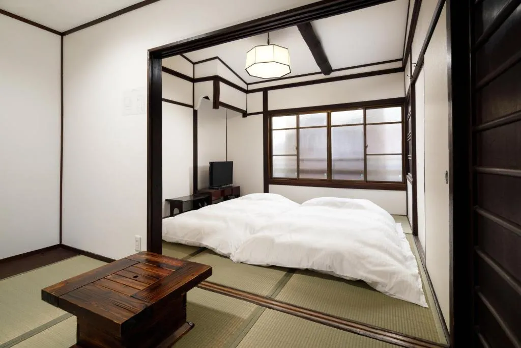 Tsumugi Shichijo-Kagiyacho, Kyoto, Japonia