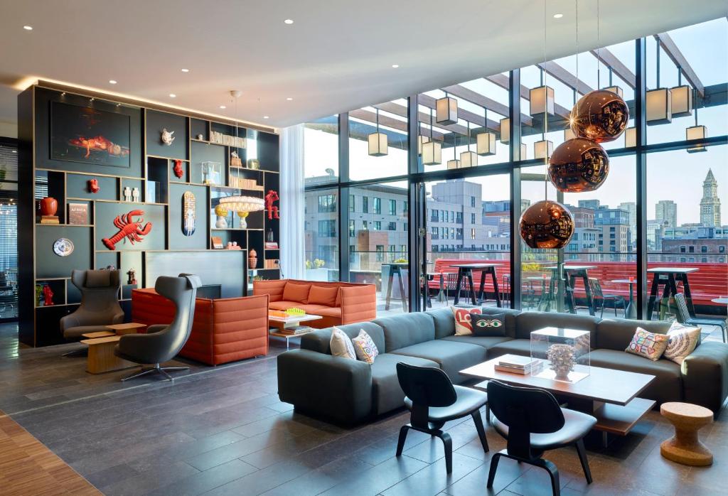 31 Dreamy Hotels Near Boston University 66 citizenM Boston North Station image