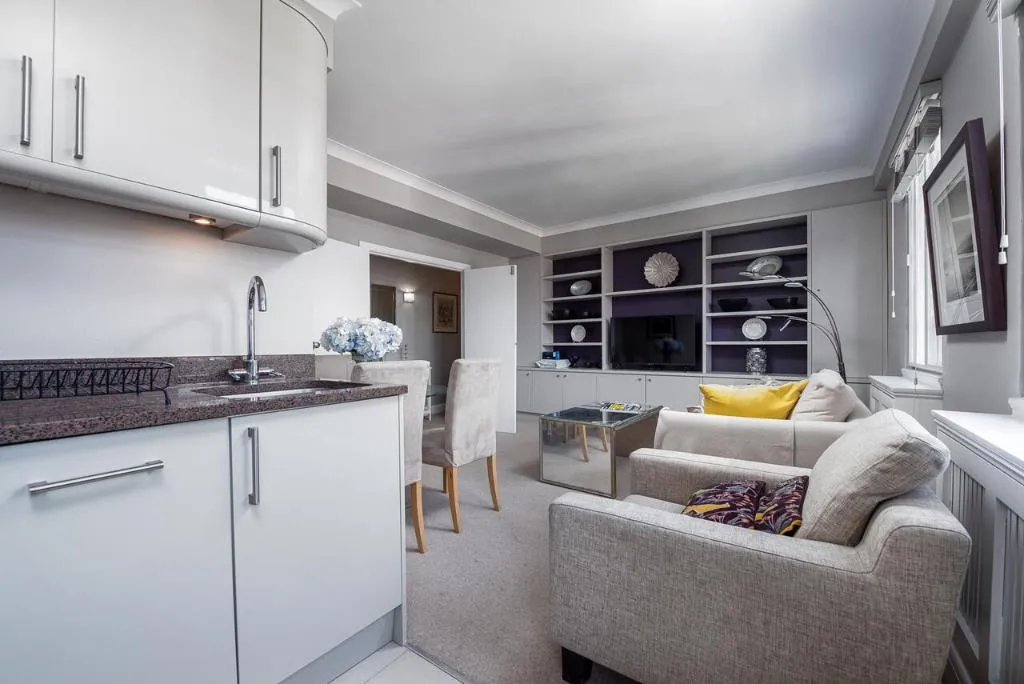 Apartment 547, Nell Gwynn House, Chelsea, Londra, Marea Britanie