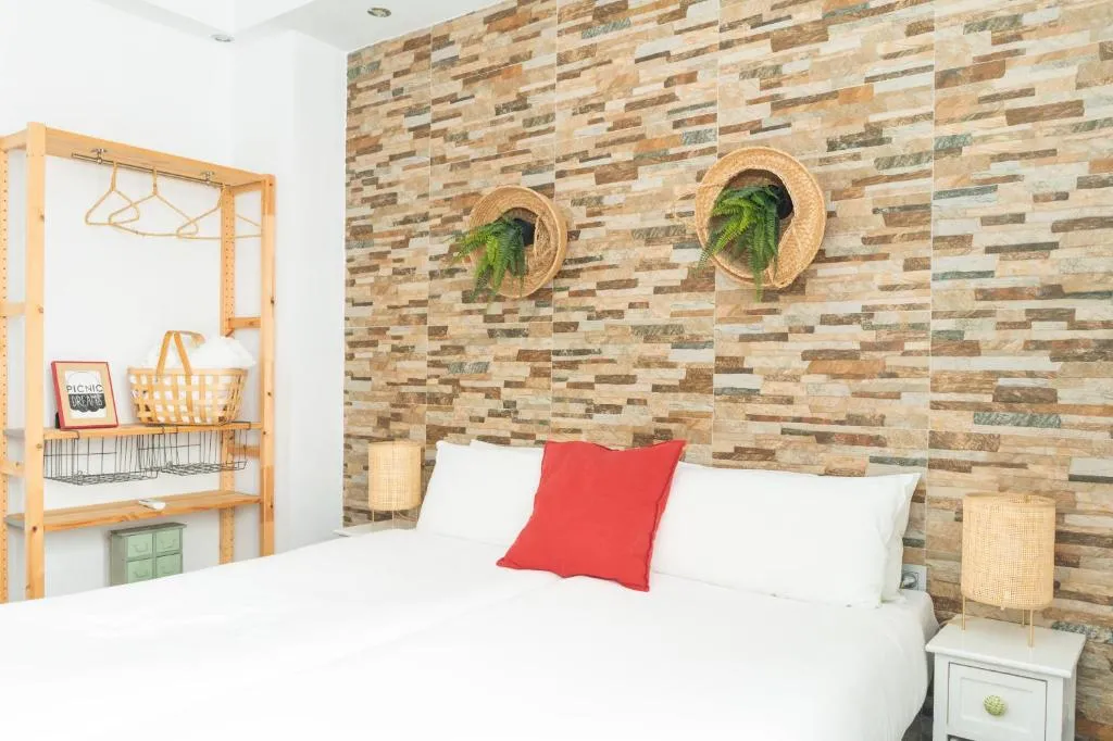 Picnic Dreams Boutique Hostel, Malaga, Spain