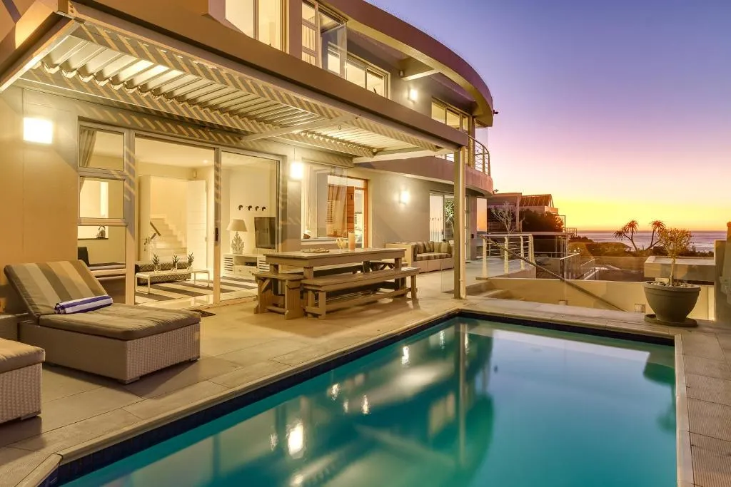 Camps Bay Atlantic Rose, Cape Town, South Africa