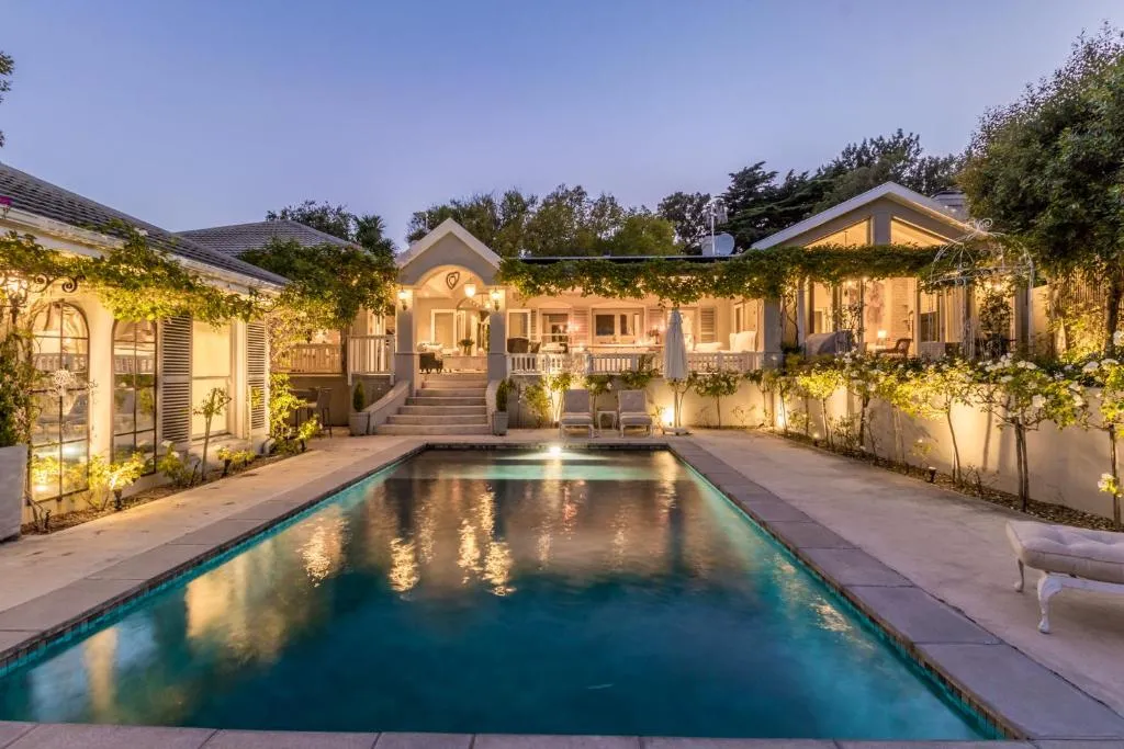 Stunning, Charming & Luxury Villa in Constantia, Cape Town, South Africa