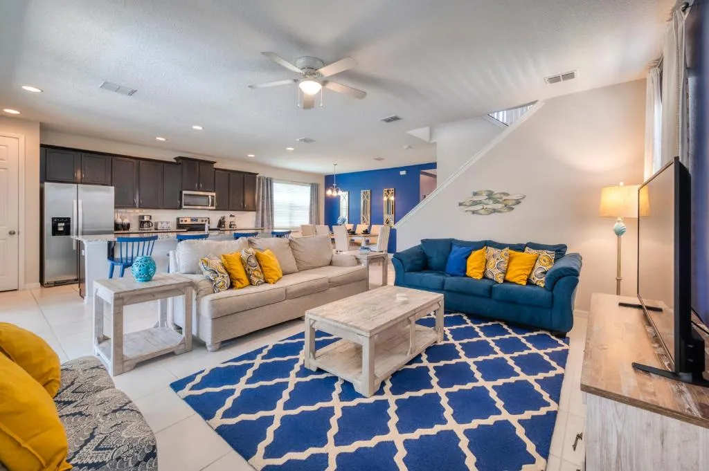 Best vacation gateway, close to parks, private pool, Kissimmee, United States