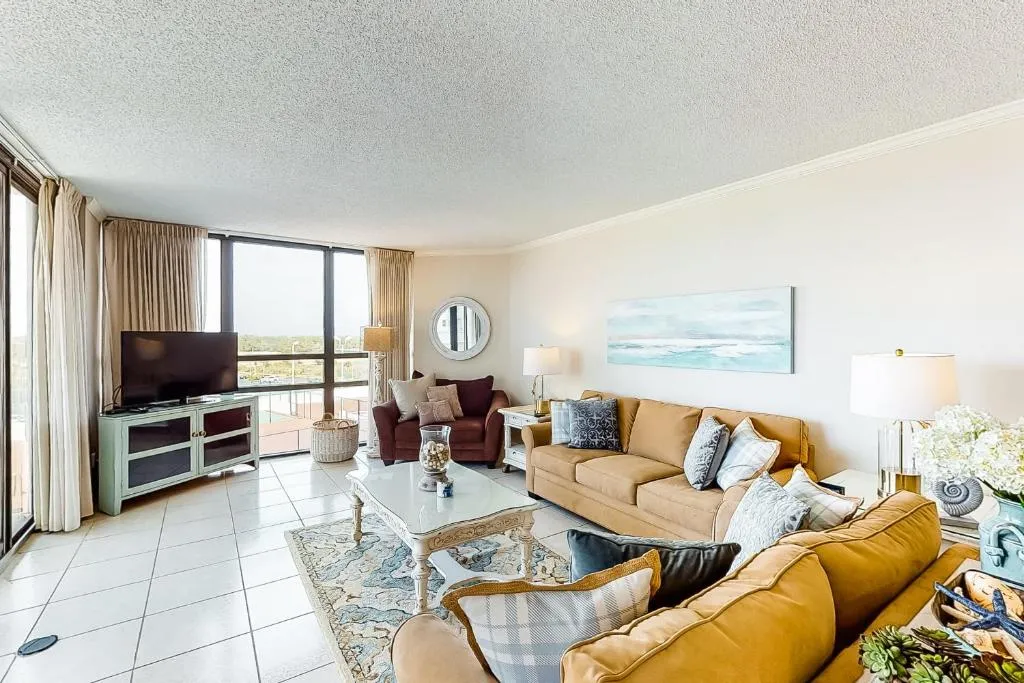 Surfside Resort by Vacasa, Destin (FL), United States