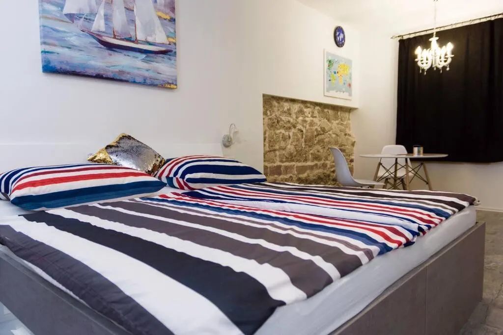 Luxury Studio Apartment 2 near Palace and Beach, Split, Croaţia
