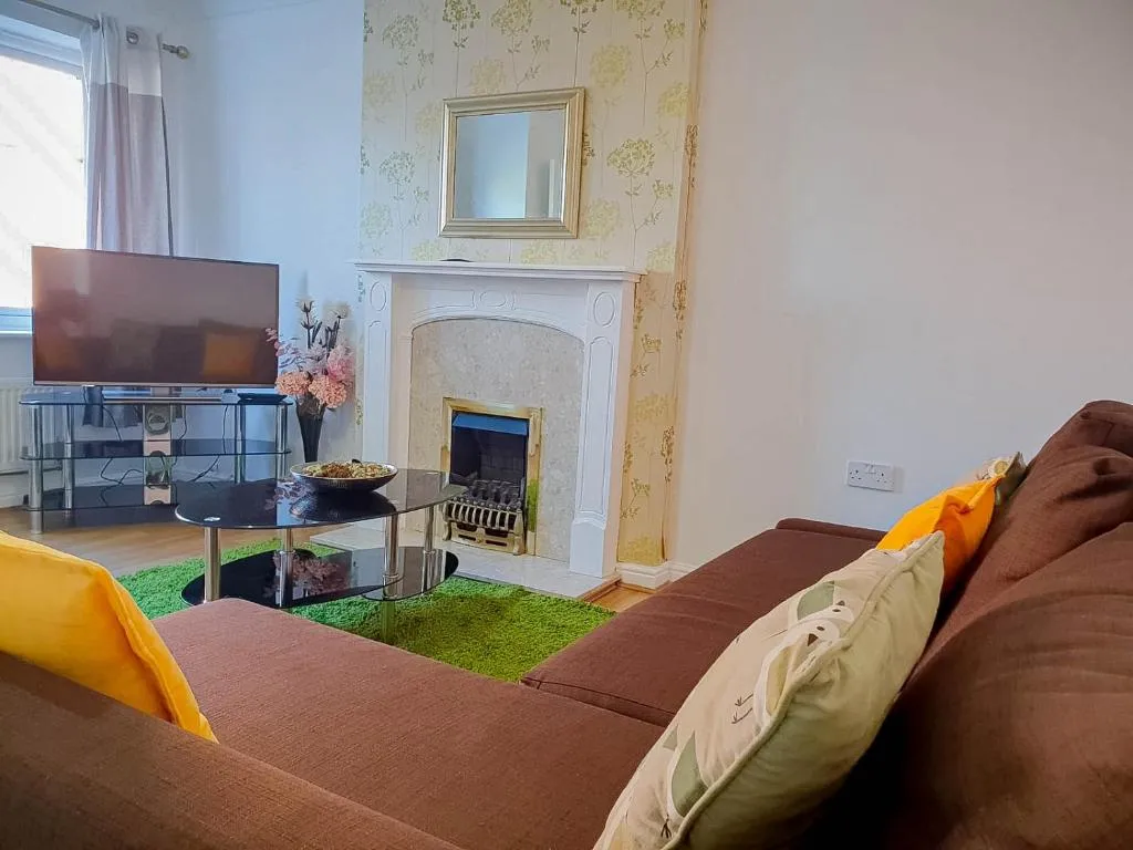 Airport Lounge - 3 Bed - 6 Persons, Manchester, Marea Britanie