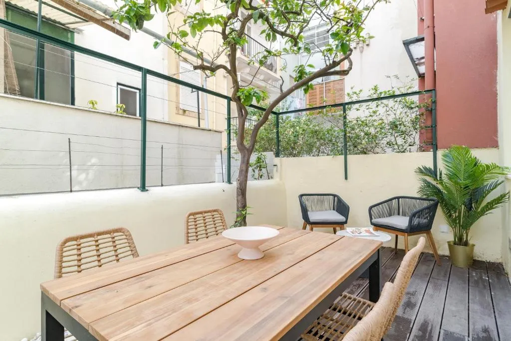 Casa Boma Lisboa - Modern and Stylish Apartment with Private Terrace - Lapa IV, Lisabona, Portugalia