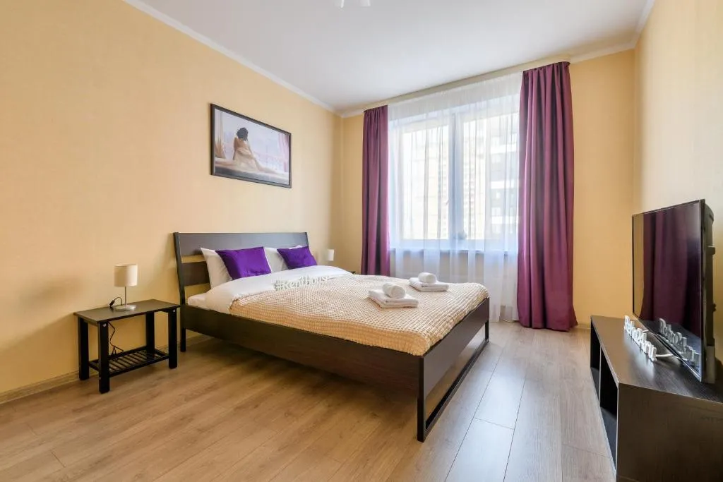 Two Bedrooms Apartment-Двухкомнатная квартира у метро, Kudrovo, Russia