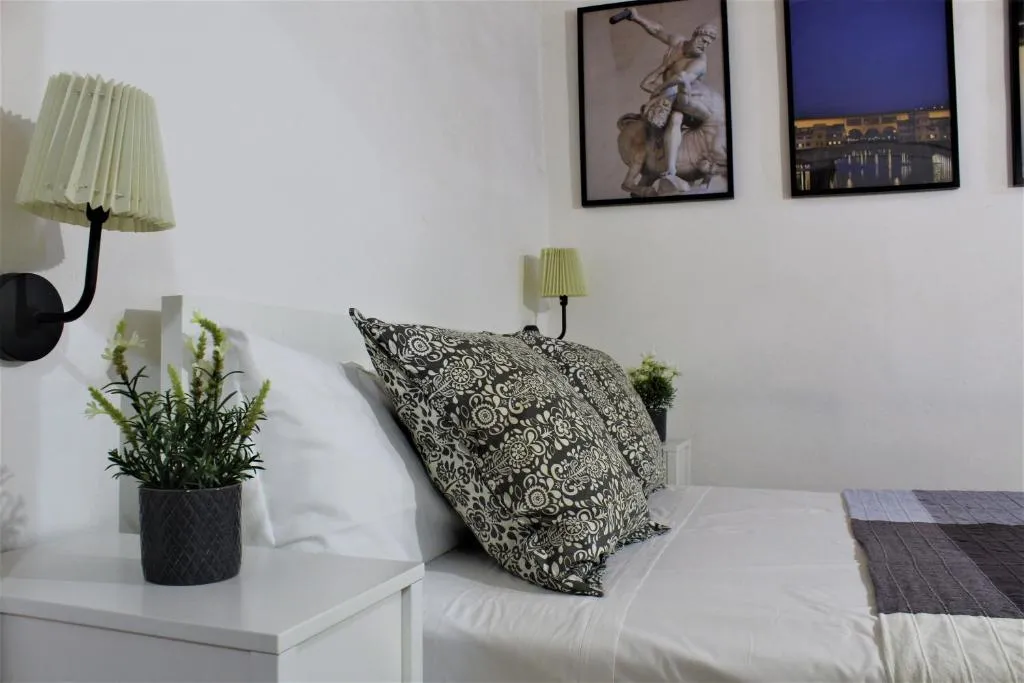Crystal Ship Apartments, Florence, Italy