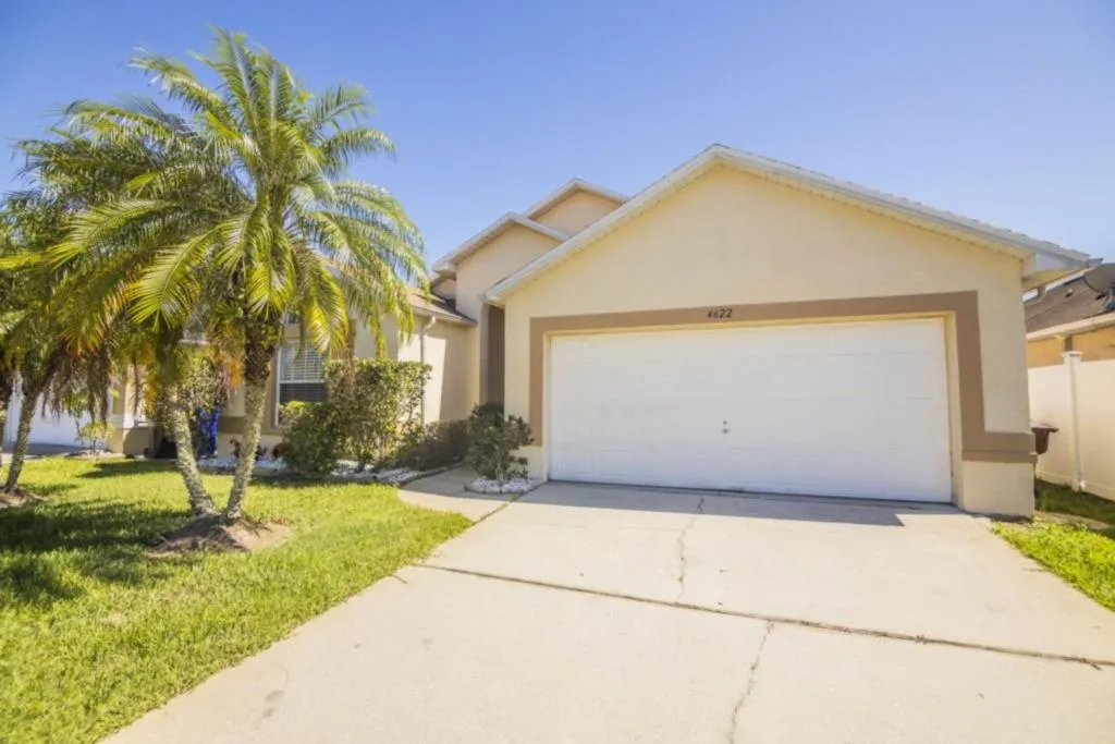 Sandra's Eagle Pointe Vacation Home, Kissimmee, United States