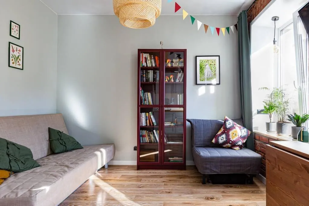 Cozy studio in building from 1756, Kudrovo, Russia