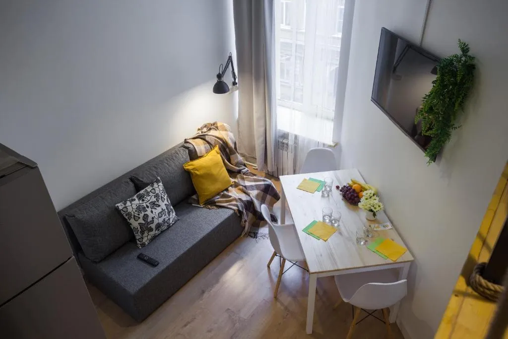 Simple Green by Solaren, Sankt Petersburg, Rusia