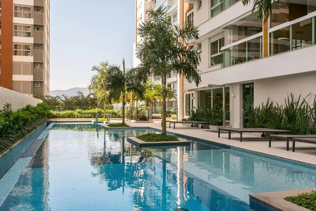 Apartamento com infraestrutura de clube na Beira-mar norte CA02, Florianópolis, Brazilia