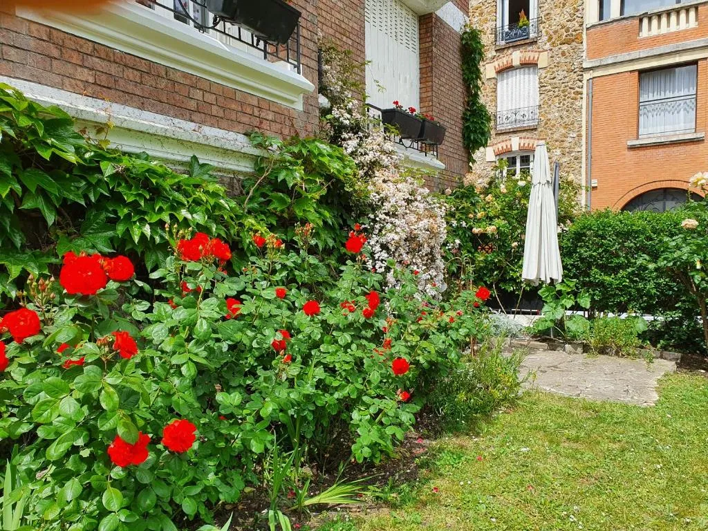 La maison du capitaine, Paris, France