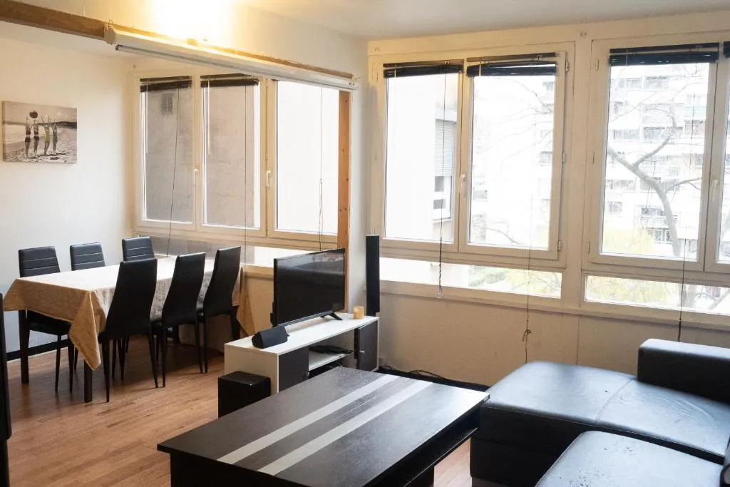 Family and bright apt in PARC DE LA VILLETTE, Paris, France