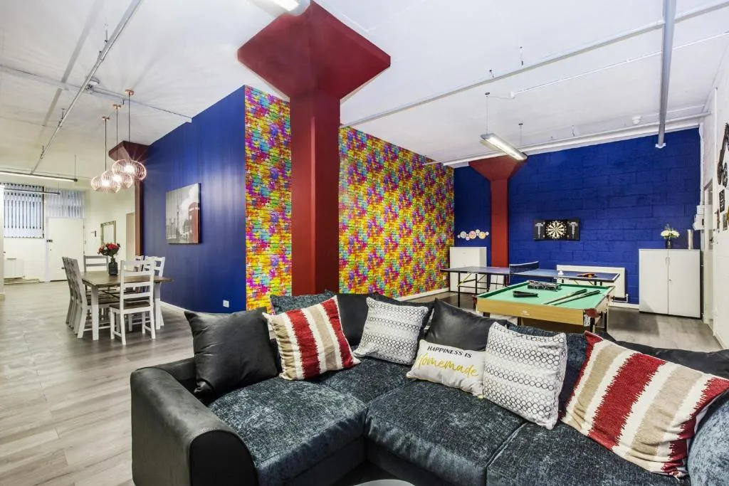 Amazing Flat with Recreational Activities for large families!, London, United Kingdom