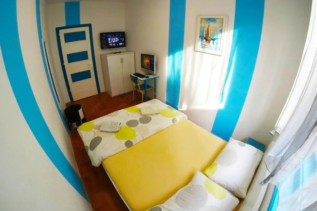 CroBlue Light Double, Split, Croatia