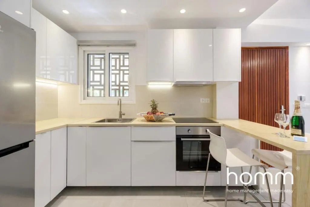 Radiant homm Vouliagmeni Apartment, 4ppl, Atena, Grecia