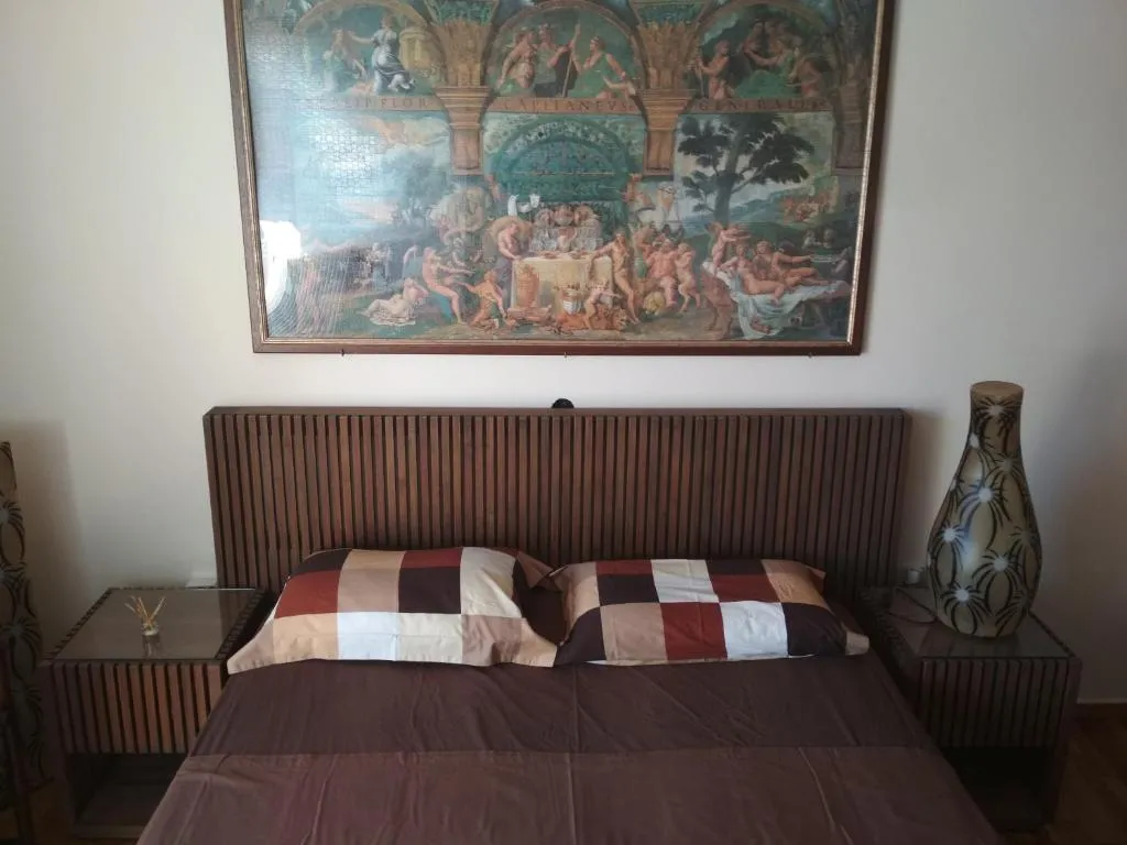 George's Apartment, Atena, Grecia