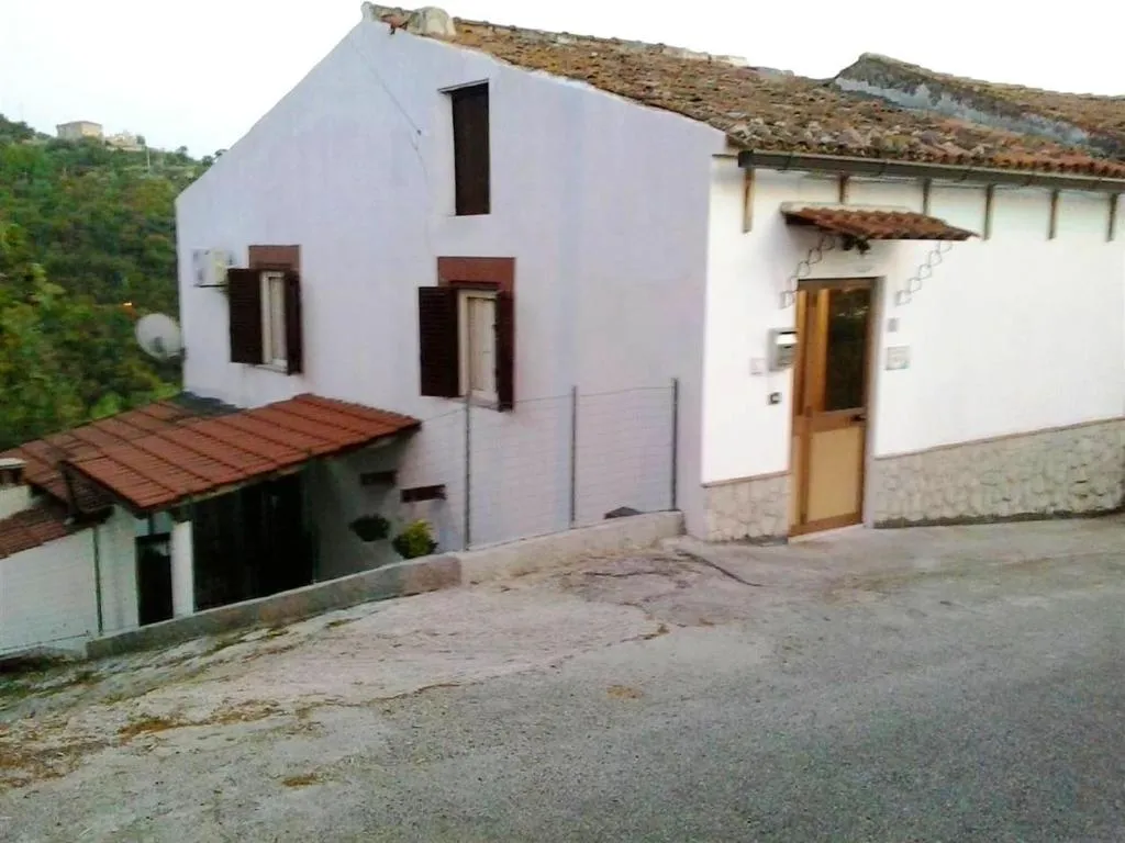 House with 2 bedrooms in Palinuro with wonderful sea view 5 km from the beach, Centola, Italy