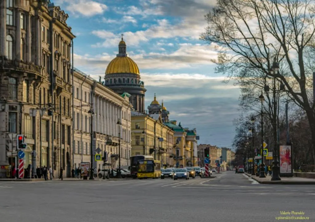 Home Apartment Near Hermitage, Sankt Petersburg, Rusia