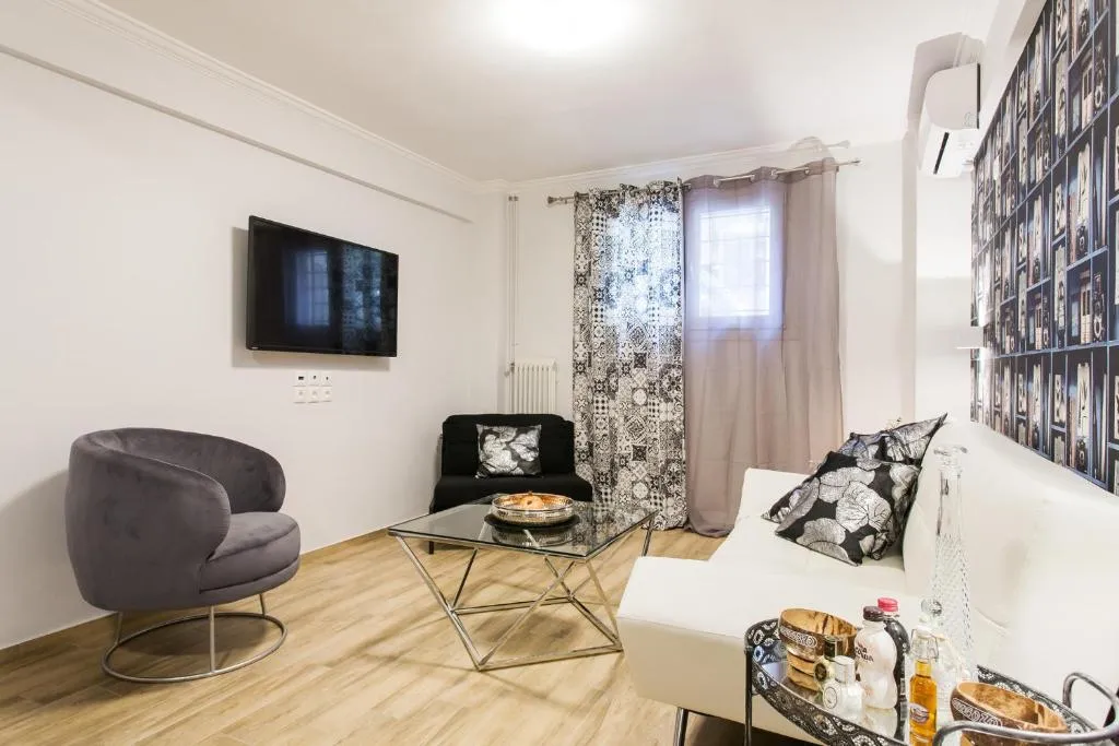 Amazing new Elegant Apt in the shadow of Acropolis (and Netflix), Atena, Grecia