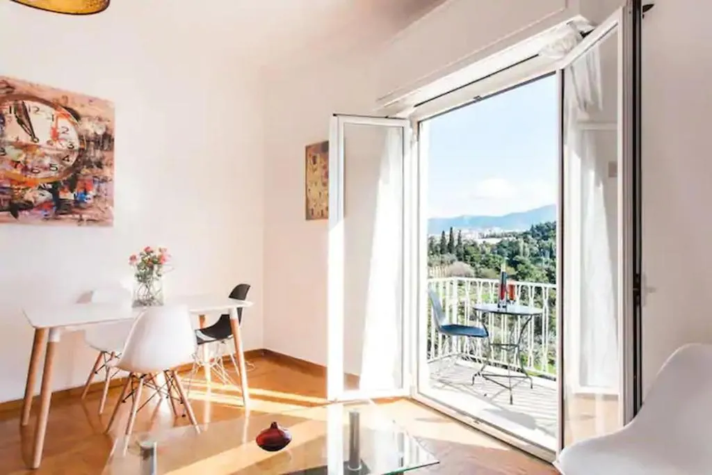 APT with Full View In Olympus Zeus Temple-Plaka, Atena, Grecia