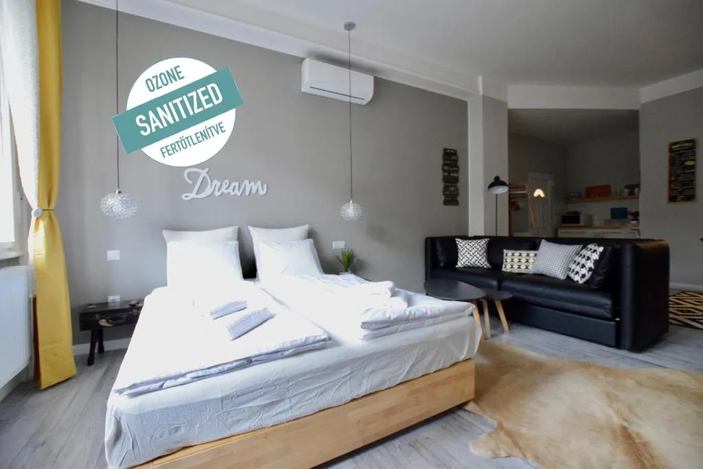 Standard Apartment by Hi5 - Fejer Gyorgy St, Budapest, Hungary