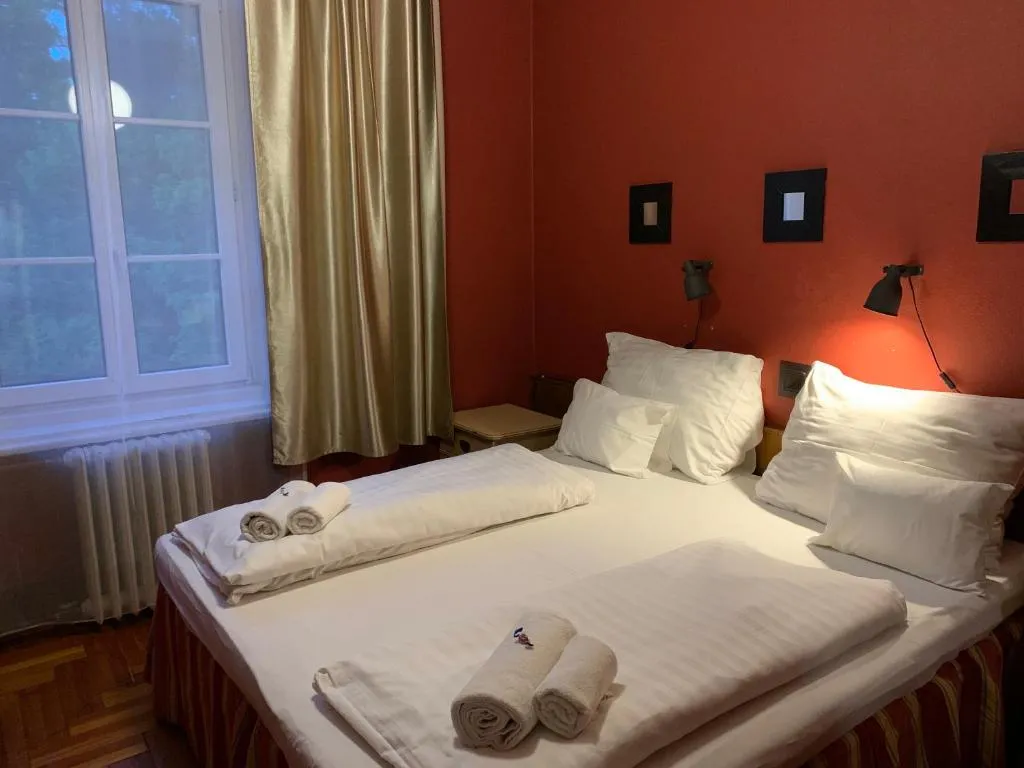 Hotel Omnibusz, Budapest, Hungary