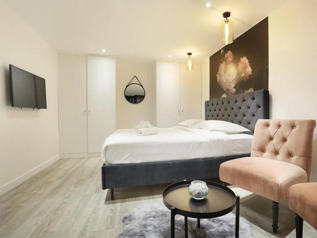 Apartment St Honoré, Paris, France