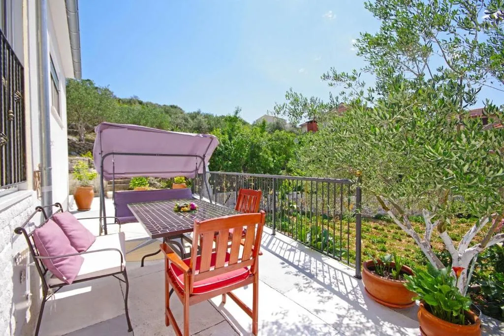 Holiday house with WiFi Trogir - 15319, Trogir, Croaţia
