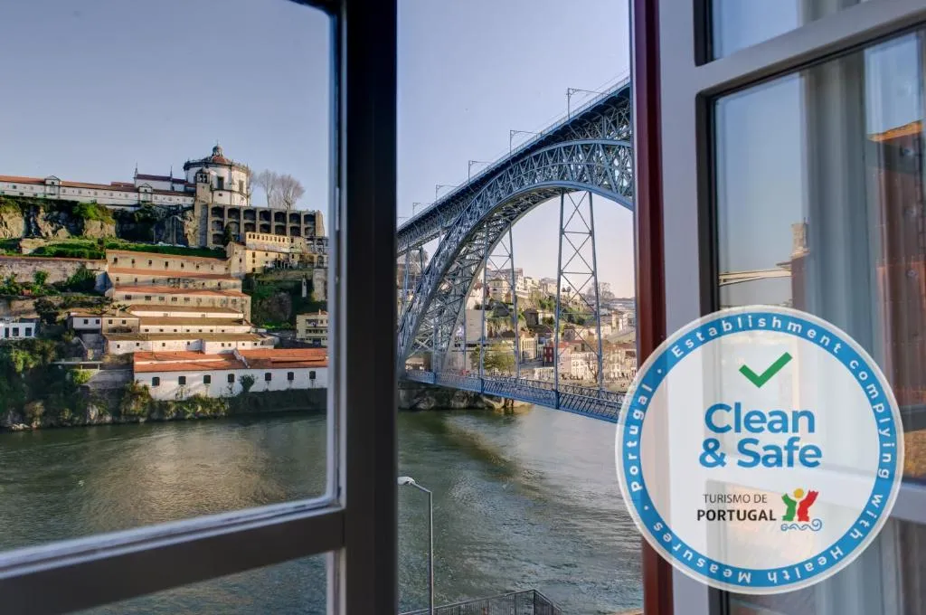 Ribeira Cinema Apartments, Porto, Portugal