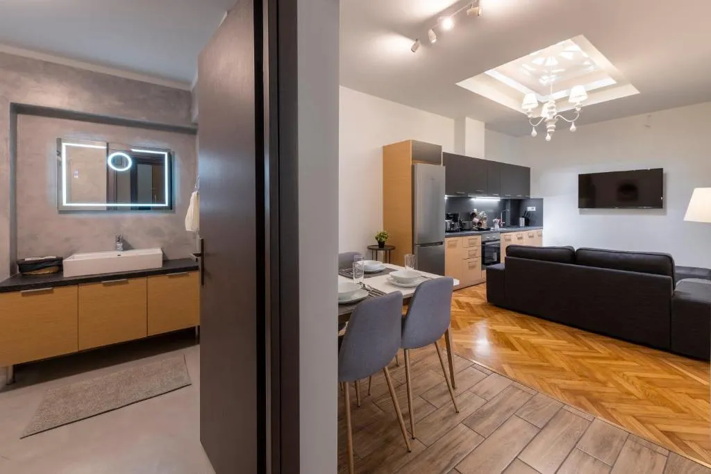 Modern 3BD Apartment in the Heart of Athens, Atena, Grecia