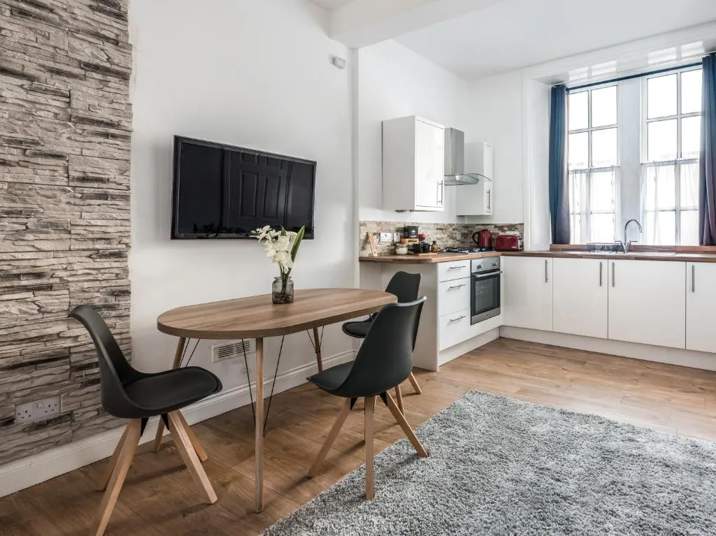 City Centre Stylish Apartment at The Meadows Park, Edinburgh, United Kingdom