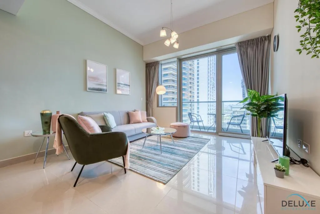 One Bedroom Apartment with Dubai Marina Views in Ocean Heights by Deluxe Holiday Homes, Dubai, Emiratele Arabe Unite