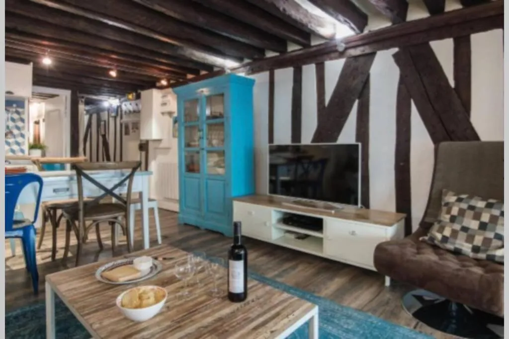 COSY FLAT NEAR PRESIDENT HOUSE 3ROOMS 5PERSONS, Paris, France