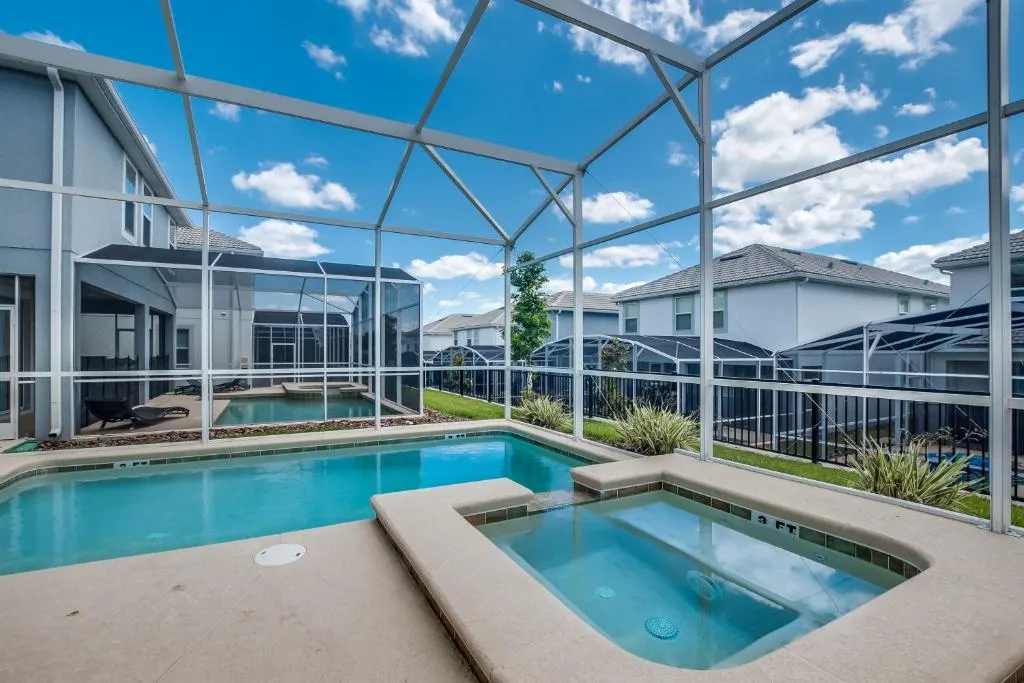 1577 Tempo Lane, Davenport, Statele Unite ale Americii