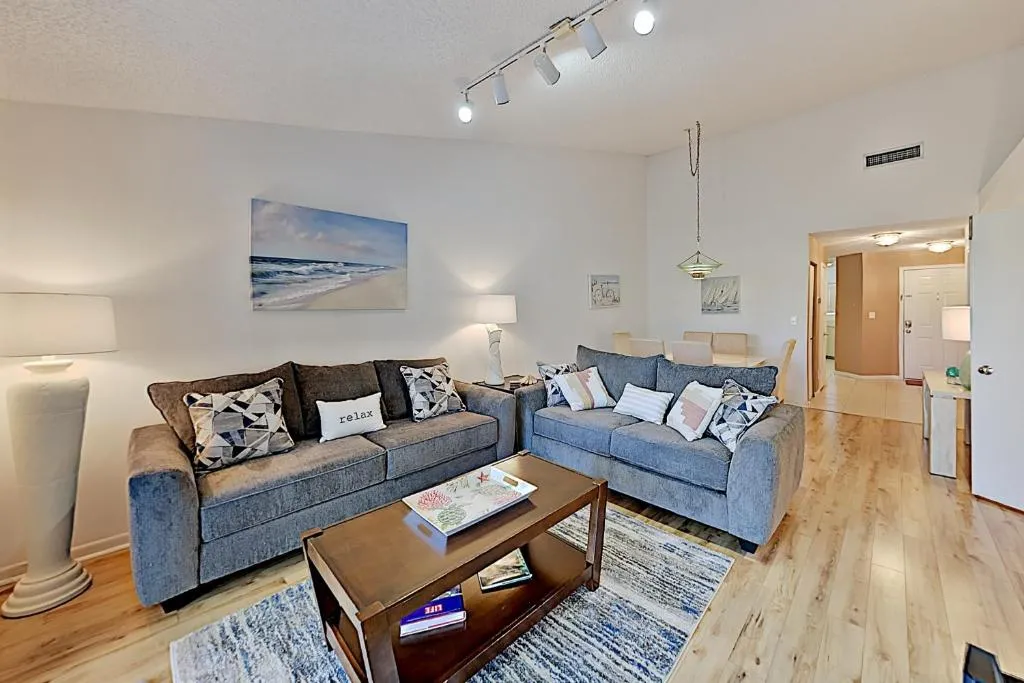 New Listing! Vista Verde East Condo, Fairway Views condo, Kudrovo, United States
