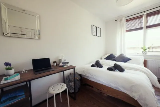 Cosy Double Bedroom In The Heart Of Walthamstow Village, Londra, Marea Britanie