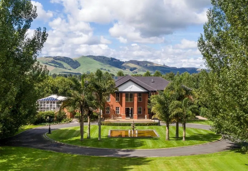 Henley Hotel, Cambourne, New Zealand