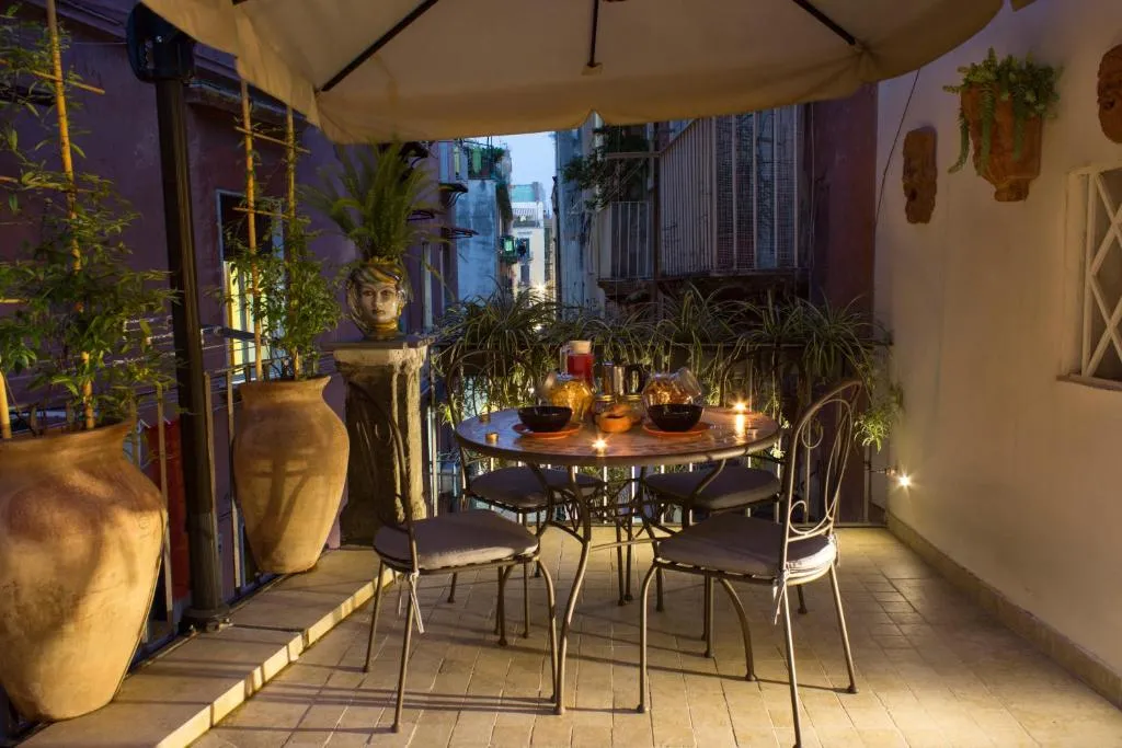 Casa Latina Apartment, Napoli, Italia