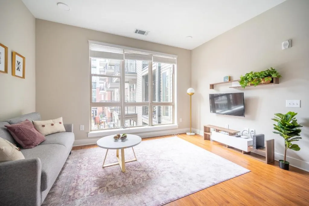Viagem - Durham - Vibrant Downtown 1BR W/Parking, Blands (NC), United States