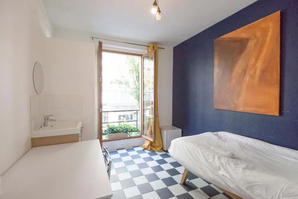 Cosy renovated studio near Montmartre, Paris, France