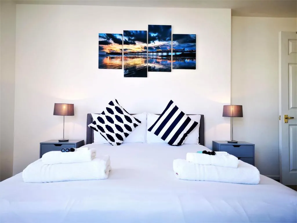 Beautiful Brighton Marina Apartment, FREE PARKING, Brighton and Hove, United Kingdom