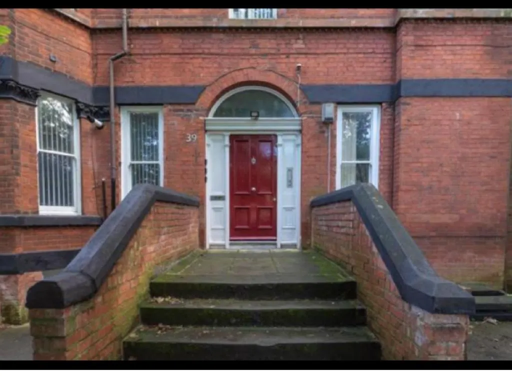 No 2 AT IVANHOE - LARGE 1 BED NEAR SEFTON PARK AND LARK LANE, Bayberry (NY), United Kingdom