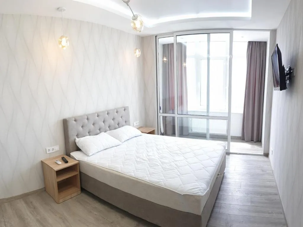 Cozy 449 apartment with a bedroom on the 22nd floor in the center, Odesa, Ucraina