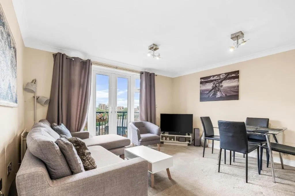 Reading Town Centre River View Serviced Apartments, Reading, Marea Britanie