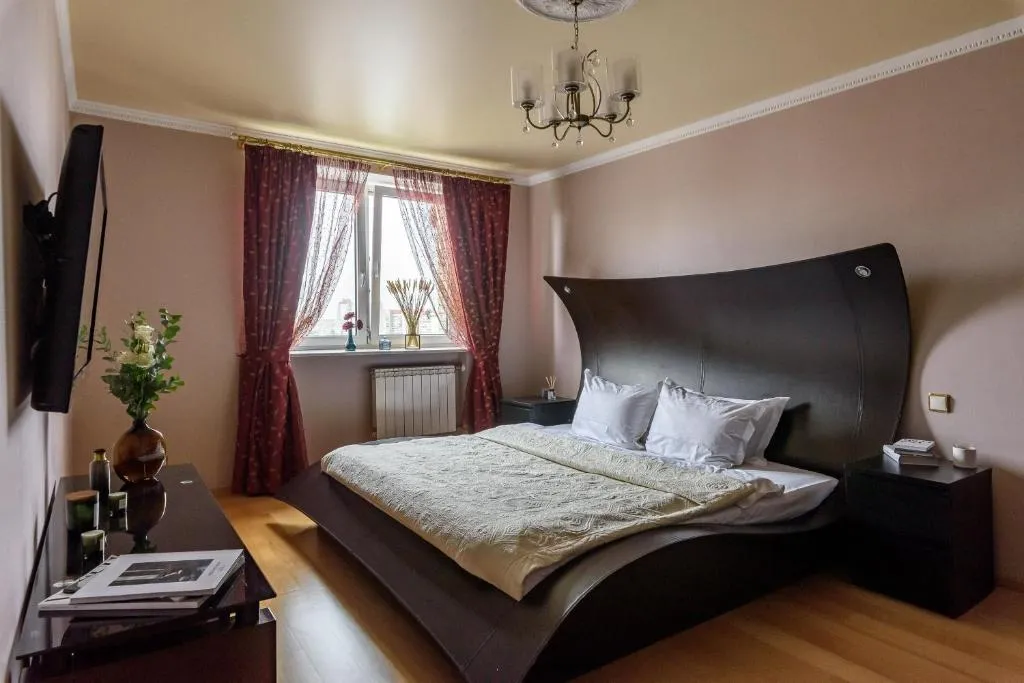 Premium Apart Versace 100m2, Kudrovo, Russia